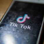 why-tiktok-is-being-banned-on-gov’t-phones-in-us-and-beyond